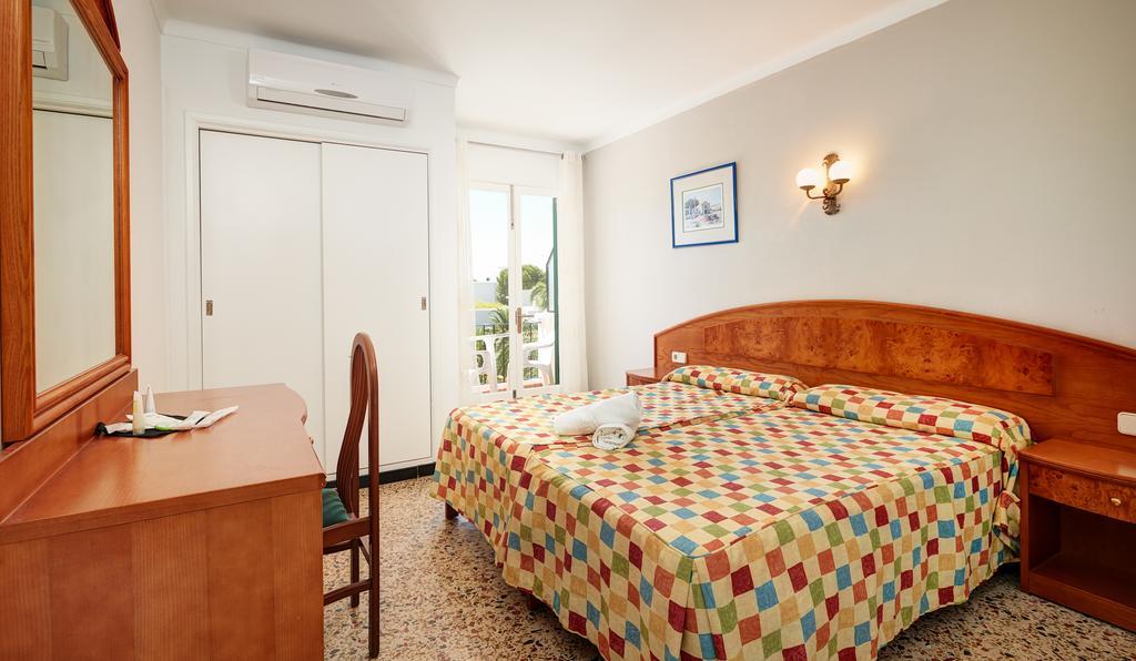 Hostal Talamanca Cala d'Or  Exterior photo